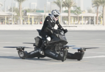 Polícia de Dubai usa “motos voadoras” eVTOL para patrulhamento de trânsito
