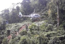 Batalhão de Operações Aéreas da PM do Paraná resgate dois jovens no Caminho do Itupava, Serra do Mar