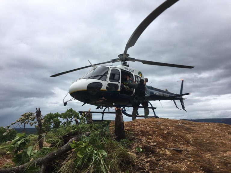 Equipe do Águia 04 do CIOPAer socorre motociclista que se acidentou em Coxipó do Ouro, MT