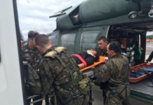 Helicóptero da Força Aérea resgata três vítimas de acidente aeronáutico em Tabatinga, AM