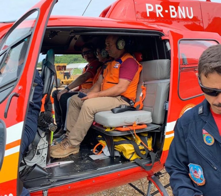 Bombeiros e Defesa Civil monitoram 30 pontos de deslizamentos em Penha, SC