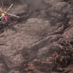 Equipe do helicóptero do Corpo de Bombeiros socorre vítimas do rompimento da barragem de Brumadinho, MG. Imagem: Reprodução G1.