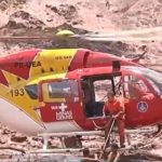 Equipe do helicóptero do Corpo de Bombeiros socorre vítimas do rompimento da barragem de Brumadinho, MG. Imagem: Reprodução TV Record.