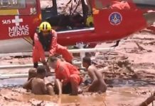 Equipe do helicóptero Arcanjo do Corpo de Bombeiros socorre vítimas do rompimento da barragem de Brumadinho, MG
