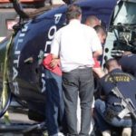 Helicóptero já foi retirado da água Foto: Márcio Alves / Agência O Globo