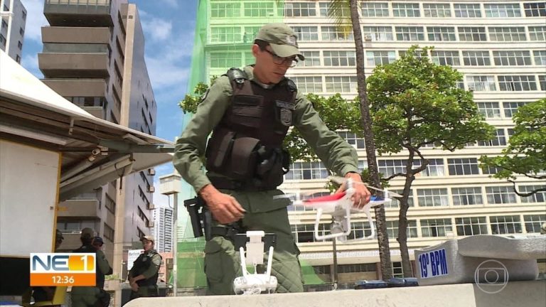 PM de Pernambuco recebe drone através de doação de vendedores de coco na orla em Boa Viagem