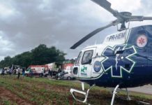 Equipes do CONSAMU do Paraná socorrem vítima de acidente de trânsito em rodovia, próximo de Realeza