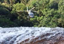Falcão 03 da PM do Paraná socorre mulher que caiu de cachoeira no Morro dos Perdidos em Tijucas do Sul