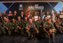 Tripulações do Águia, policiais civis e bombeiros que atuaram em Brumadinho são homenageados em São Paulo
