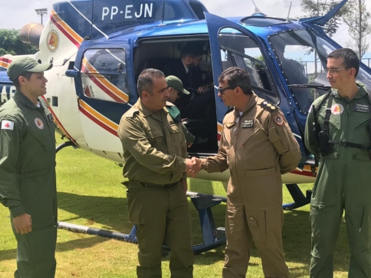 Militares de Israel que atuaram em Brumadinho se despedem de bombeiros e policiais mineiros