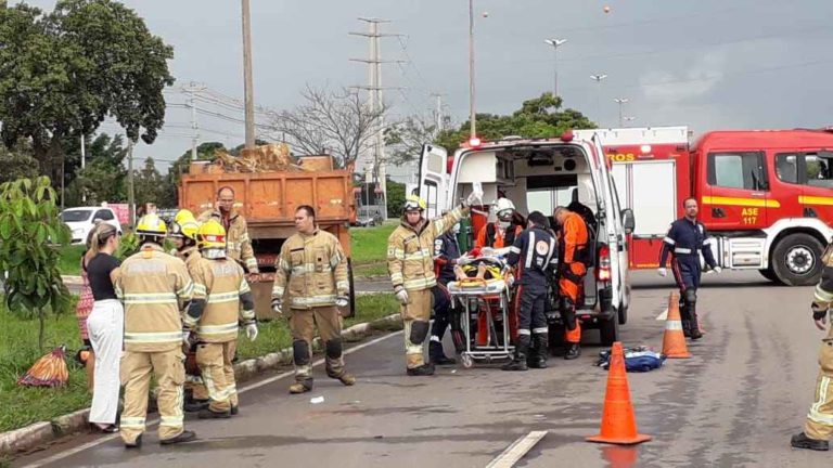 Equipe aeromédica do Grupamento de Aviação Operacional do Corpo de Bombeiros atua em resgates no DF