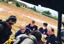 Equipe do helicóptero Águia 01 transporta vítima com suspeita de fratura de coluna para Jaraguá do Sul, SC