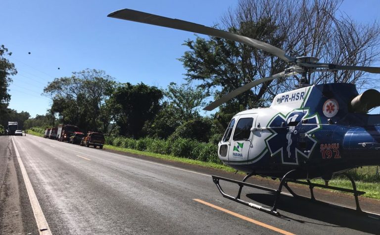SAMU Noroeste Paraná e equipe aeromédica do helicóptero Saúde 10 socorrem vítima de acidente na BR-376