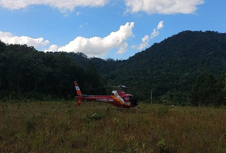 Arcanjo 03 do Corpo de Bombeiros é acionado para ocorrência de acidente de trânsito na BR-470