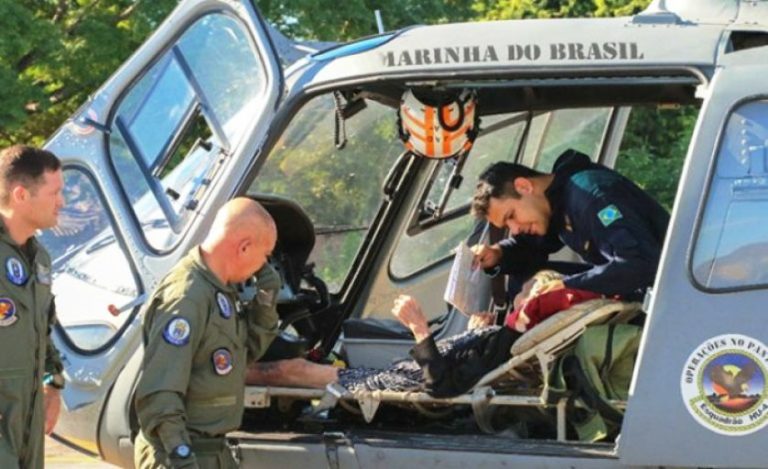 Helicóptero da Marinha resgata idosos que precisavam de socorro rápido na região do Pantanal, MS