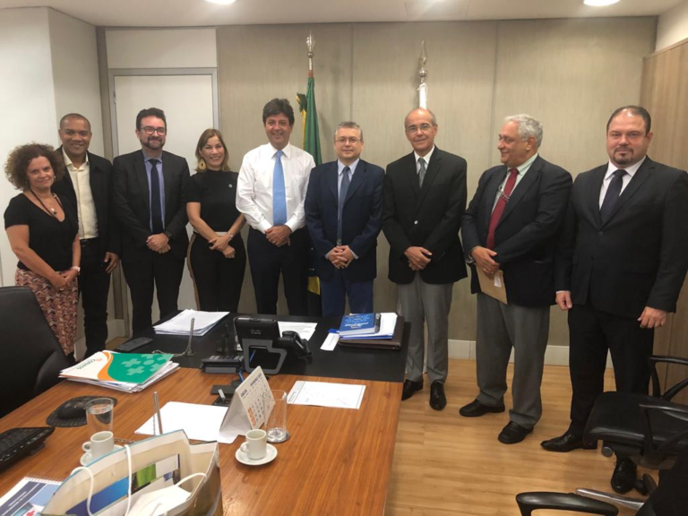 Ministro da Saúde discute modelo de Urgência e Emergência com CFM e Cofen