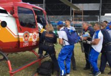 Equipe aeromédica do Arcanjo 01 reverte PCR sofrida por atleta da base do Avaí durante treinamento, em Florianópolis