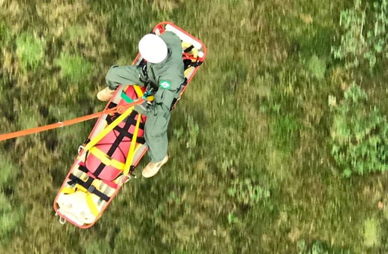 Tripulações da PRF treinam manobras operacionais de tiro, carga externa, rapel, mcguire e salvamento