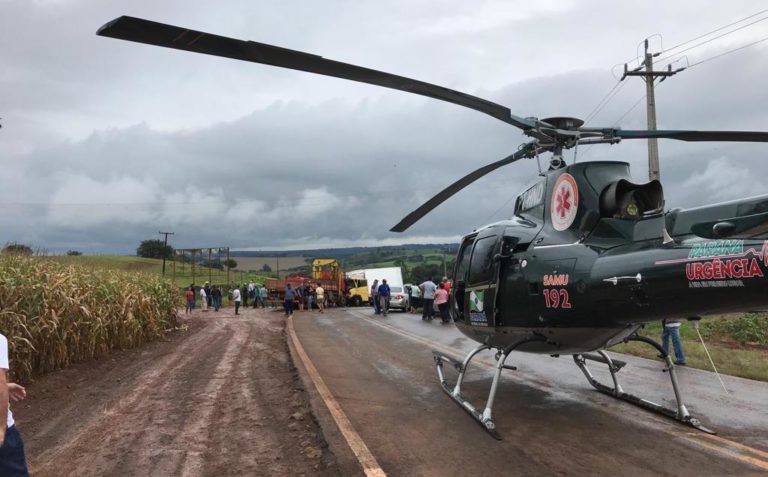 Acidente de trânsito mobiliza helicóptero do SAMU, bombeiros e polícia rodoviária em Campina da Lagoa, PR