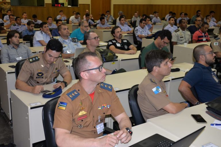 Operações aéreas de segurança pública e defesa civil é tema no Curso de Prevenção de Acidentes Aeronáuticos do CENIPA