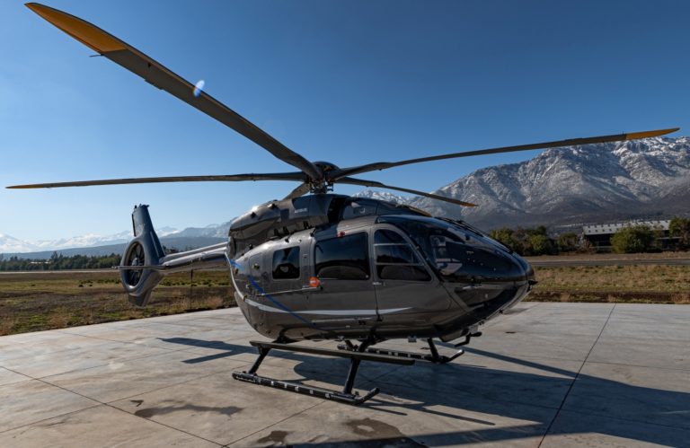 Protótipo do H145 de cinco pás inicia campanha de voos de grande altitude no Chile