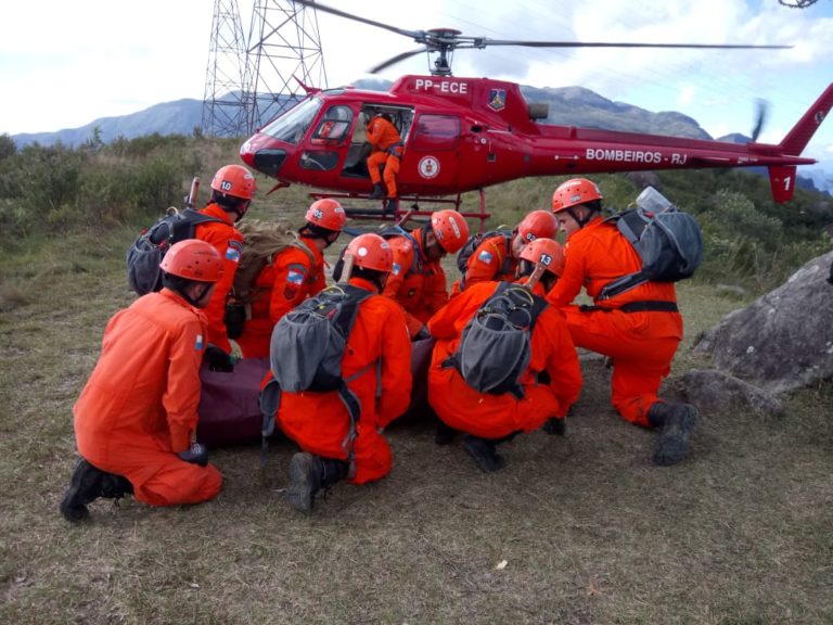 Corpo de Bombeiros Rio de Janeiro promove treinamento de ação tática em ambientes naturais