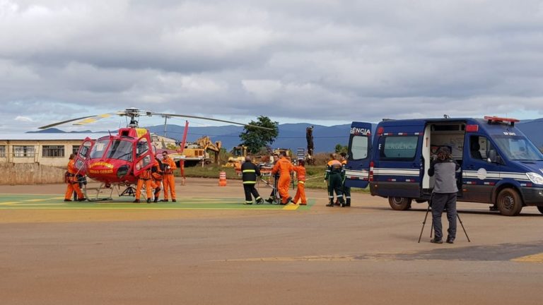 Vale e Corpo de Bombeiros realizam simulado de resgate aéreo em Barão de Cocais, MG