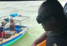 Equipe do GRAER resgata homem em embarcação à deriva no mar de Stella Maris, em Salvador