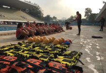 Bombeiros do Rio de Janeiro treinam sobrevivência no mar, salvamento aeromarítimo e operações subaquáticas