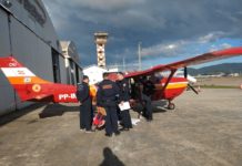 Arcanjo 01 e Arcanjo 04 do CBMSC realizam operação conjunta para transporte aeromédico de criança