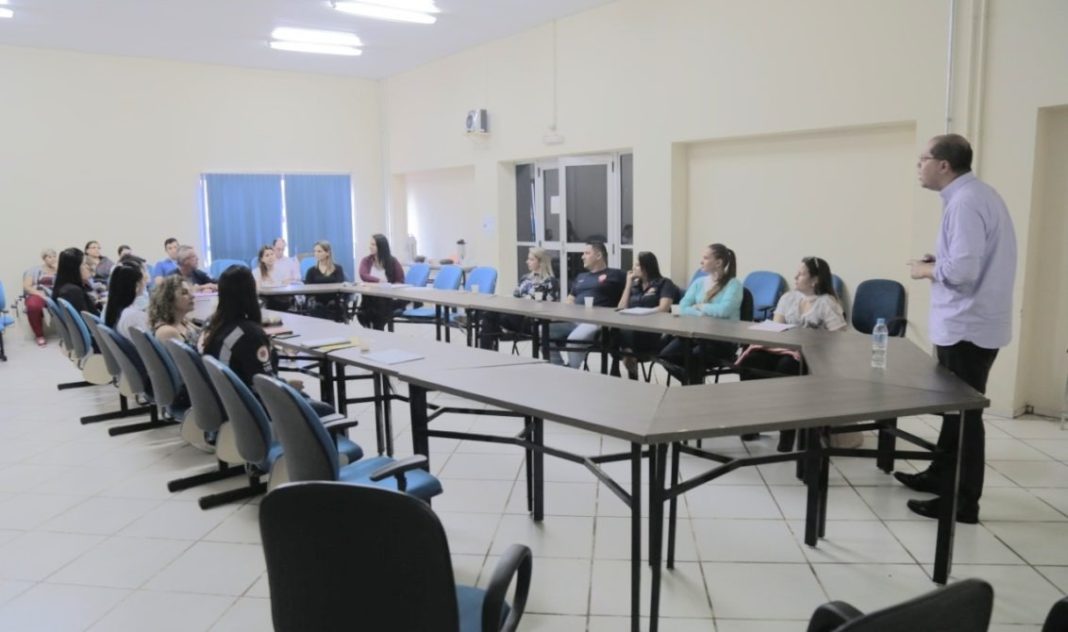 Profissionais de rede de urgência e emergência recebem capacitação em transporte aeromédico