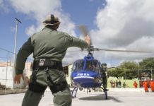 Grávida é resgatada por helicóptero do GRAER em Coronel João Sá, onde barragem rompeu
