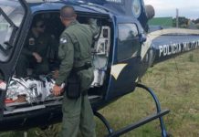 Equipe aeromédica do Grupamento Aeromóvel resgata PM ferido em ação no Morro do Dezoito, RJ
