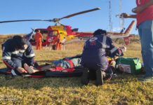 Equipe do Arcanjo 06 resgata vítima de queda de paraglider em Araxá, MG