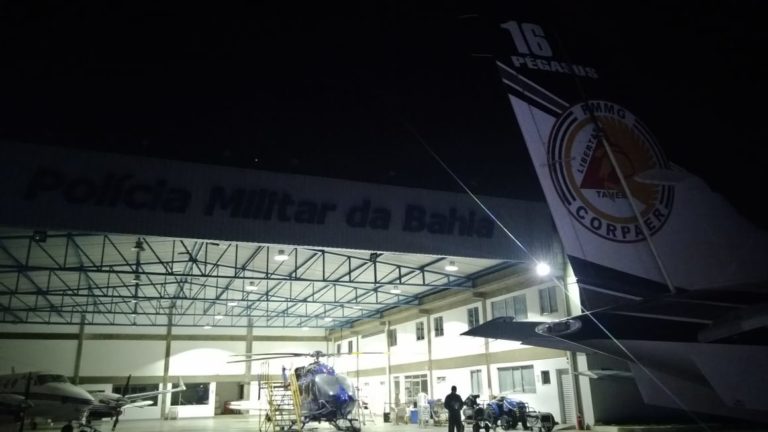 Após adoecer na Bahia, veterano da PM de Minas é transportado de avião de Feira de Santana para Belo Horizonte