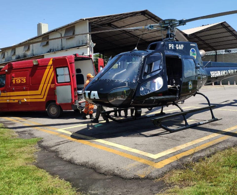 Equipe do GTA do Amapá transporta pacientes de Bailique e Maracá para hospital, em Macapá