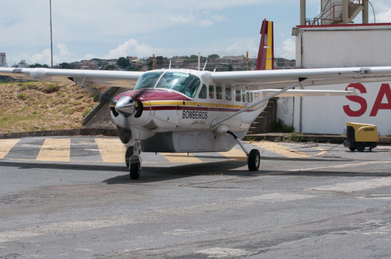 Avião do Corpo de Bombeiros de Minas Gerais otimiza atendimento médico em 12 meses de operações