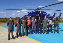 Bombeiros e helicóptero do GRAER resgatam dois turistas perdidos em trilha na região de Lençóis, BA