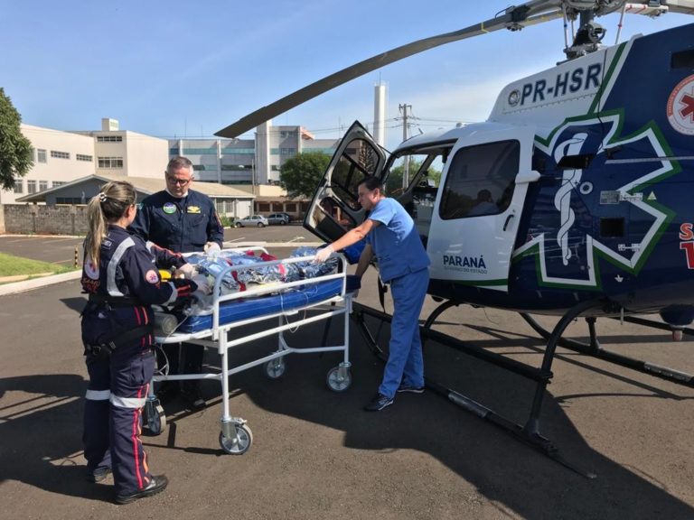 Após explosão de forno, vítimas são resgatadas pelo helicóptero do SAMU em Marialva, PR