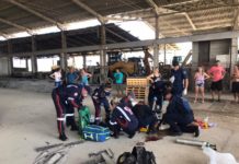 Com apoio do Arcanjo 03, bombeiros e SAMU resgatam vítima de queda de telhado em Itajaí, SC