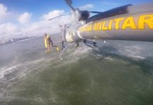 Bombeiros e equipe do Falcão 03 do BPMOA resgatam banhista na Praia Brava, em Caiobá