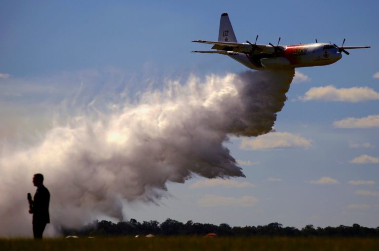 C-130 Hércules da Coulson Aviation cai durante combate a incêndio na Austrália e deixa 3 bombeiros mortos