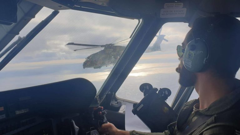 Força Aérea Portuguesa utiliza quatro aeronaves para realizar dois resgates simultâneos em navios diferentes