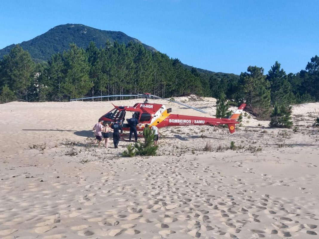 Bombeiros resgatam turistas perdidos em trilha de Florianópolis, SC