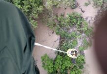 CIOPAER resgata um garoto e três adultos em rio na região de Coxipó do Ouro em Cuiabá, MT