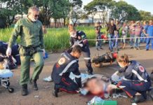 Grave acidente de trânsito mobiliza SAMU para resgate de duas vítimas em Maringá, PR