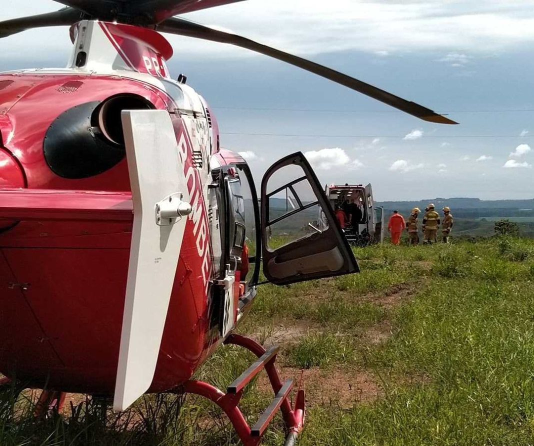 Vítima de atropelamento na DF-250 é resgatada pelo Corpo de Bombeiros e transportada de helicóptero