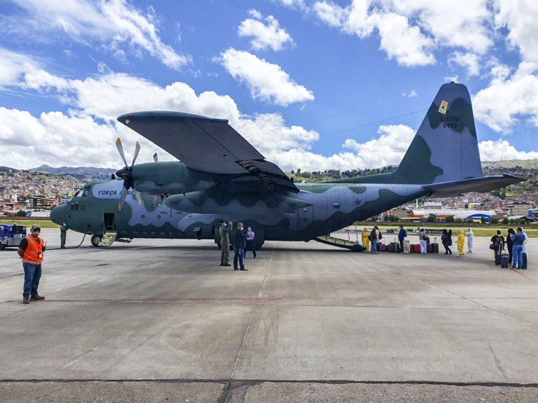 Operação COVID-19: Força Aérea transporta brasileiros que estavam em Cusco, Peru