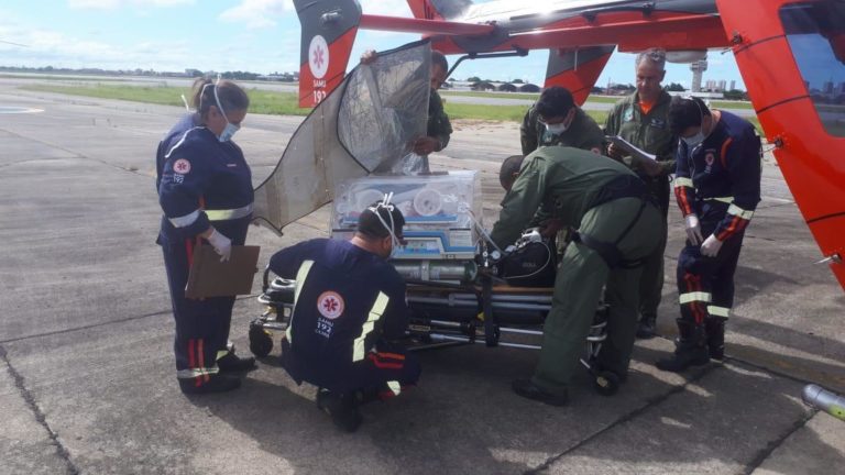 Equipe aeromédica do CIOPAER do Ceará transporta recém-nascida de Iguatu para Fortaleza