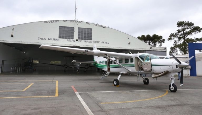 Paraná coloca frota de aeronaves à disposição da Saúde e entrega 200 viaturas para a Segurança Pública